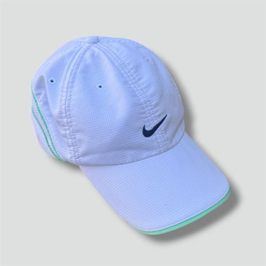 Casquette Nike Dry Fit sportswear des années 2000