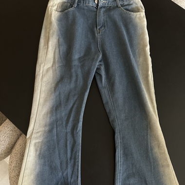 Jeanshose blau mit weissen Seiten