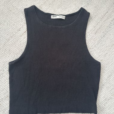 Black Cropped Top