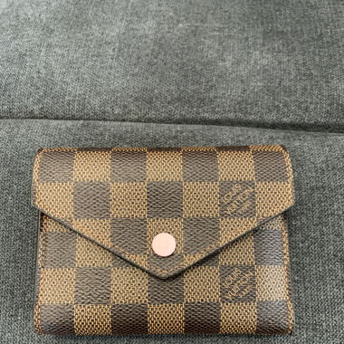 LOUIS VUITTON Victorine Wallet