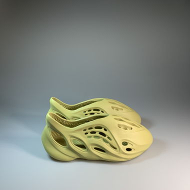 Yeezy Foam Runner ( RNNR ) Sulfur