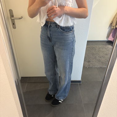 Highwaste straight leg jeans size 36