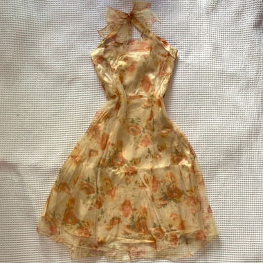 Robe mi-longue en mousseline fleurie
