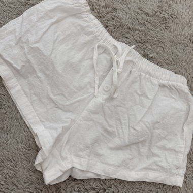 Shorts blancs à cordon