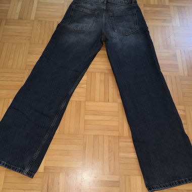 Jeans noirs Bershka, taille 34