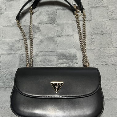 Sac bandoulière Guess noir à chaîne