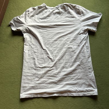 Weisses T-Shirt 