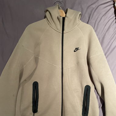 Nike Tech 