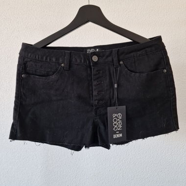 Hot Pants