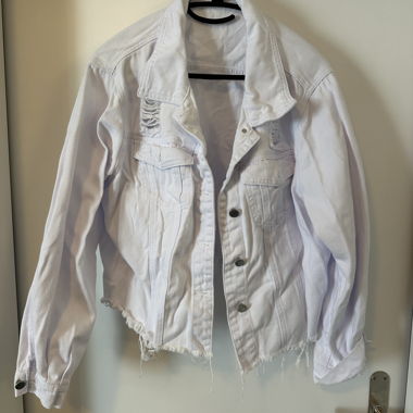 Giacca denim bianca SHEIN Curve effetto vissuto