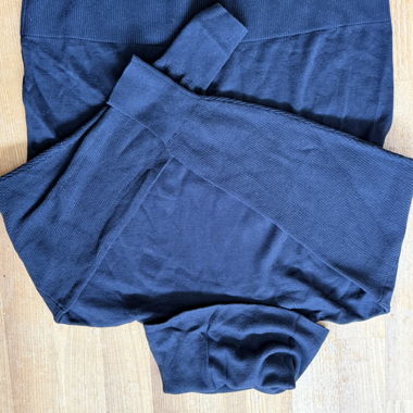 Dunkles Sweatshirt