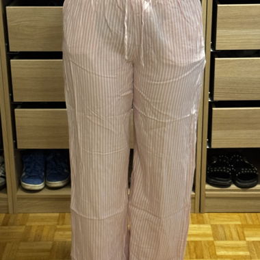 Pantaloni a righe Bershka