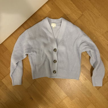 Cardigan en maille bleu clair