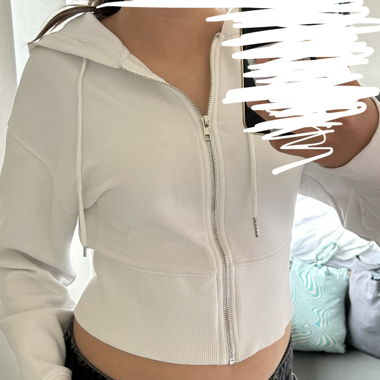 Felpa con zip Stradivarius aderente