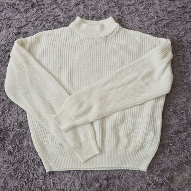 Knitted jumper