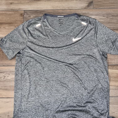 Nike Running T-Shirt Grösse XL. authentisch!!