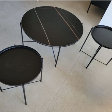 Schwarze Beistelltische