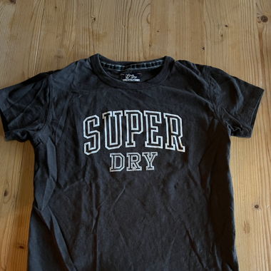 T-Shirt Superdry (36)
