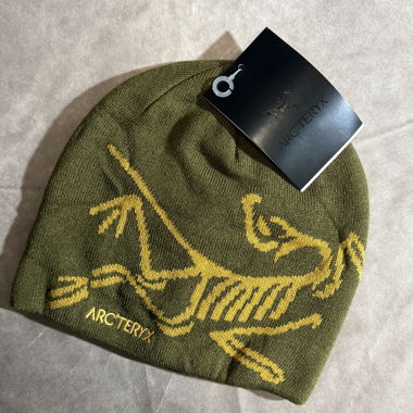 Arc'teryx olive green wool beanie