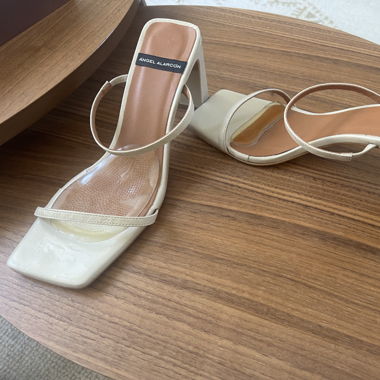 Angel Alarcon Pumps