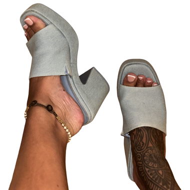 Plateau-Mules mit Jeansmuster hell