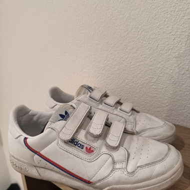 Adidas Sneakers