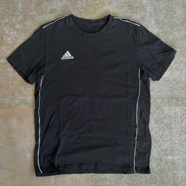 Vintage Adidas T-Shirt