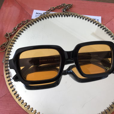 Orange Brille