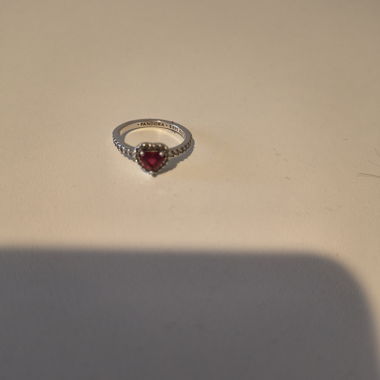 Pandora Herzring