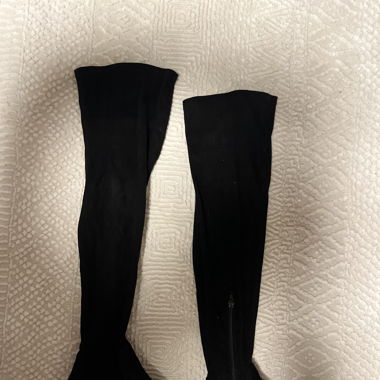 schwarze Wildlederstiefel Bershka 37