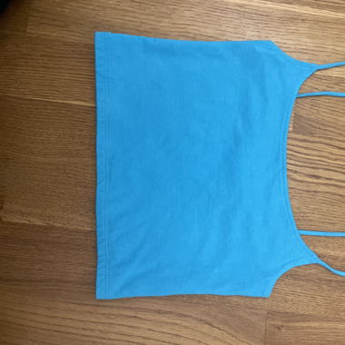 Blaues Top