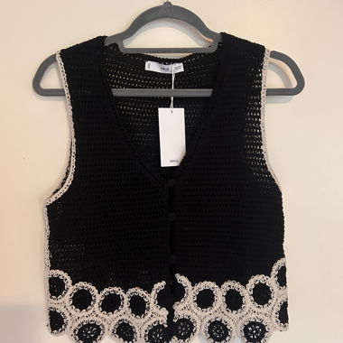 Crochet black top