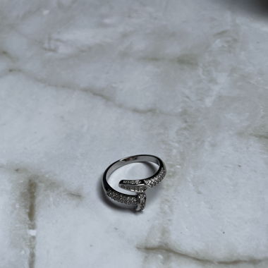 Zyrkonia ring