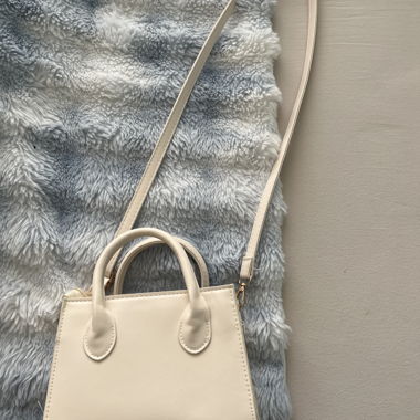 Beige leather bag