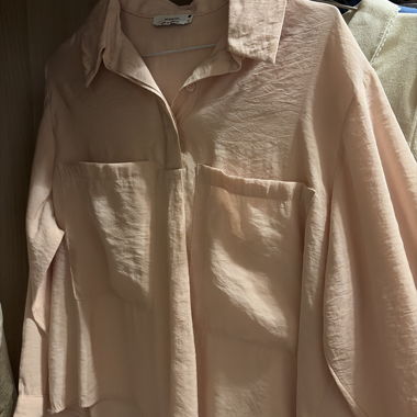 Chemise rose pâle