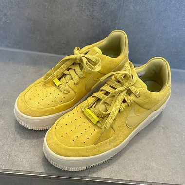 Baskets Nike Air Force 1 jaunes