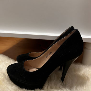 High Heels in black 🖤
