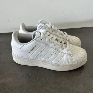 Adidas Superstar XLG blanches