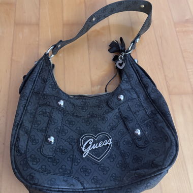 Guess Handtasche schwarz