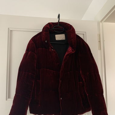 Piumino in velluto bordeaux Zara XS/S