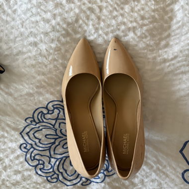 Michael-Kors-Pumps nude