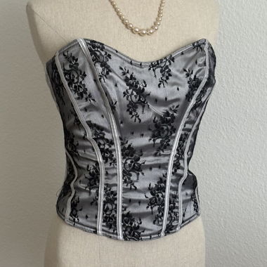 Corset bustier satiné et dentelle