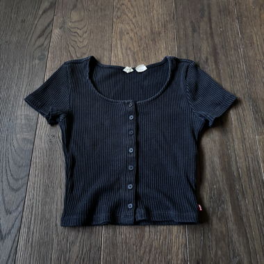Black Ribbed Cropped T-Shirt with Button Placket XS