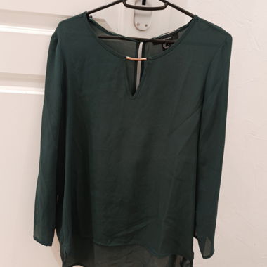 Blusa fluida verde abete
