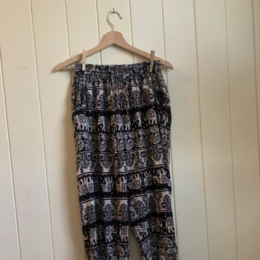 Sommerhose mit Elefantenmuster