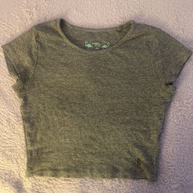 Top gris-vert