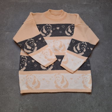 Pull blanc et rose avec motif panda