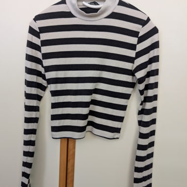 Bershka Cropped Longsleeve Shirt