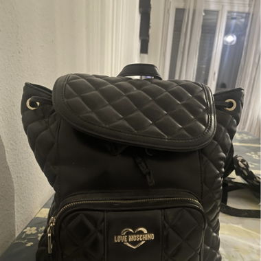 LOVE MOSCHINO 