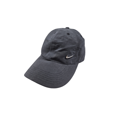Casquette Nike noire swoosh argenté